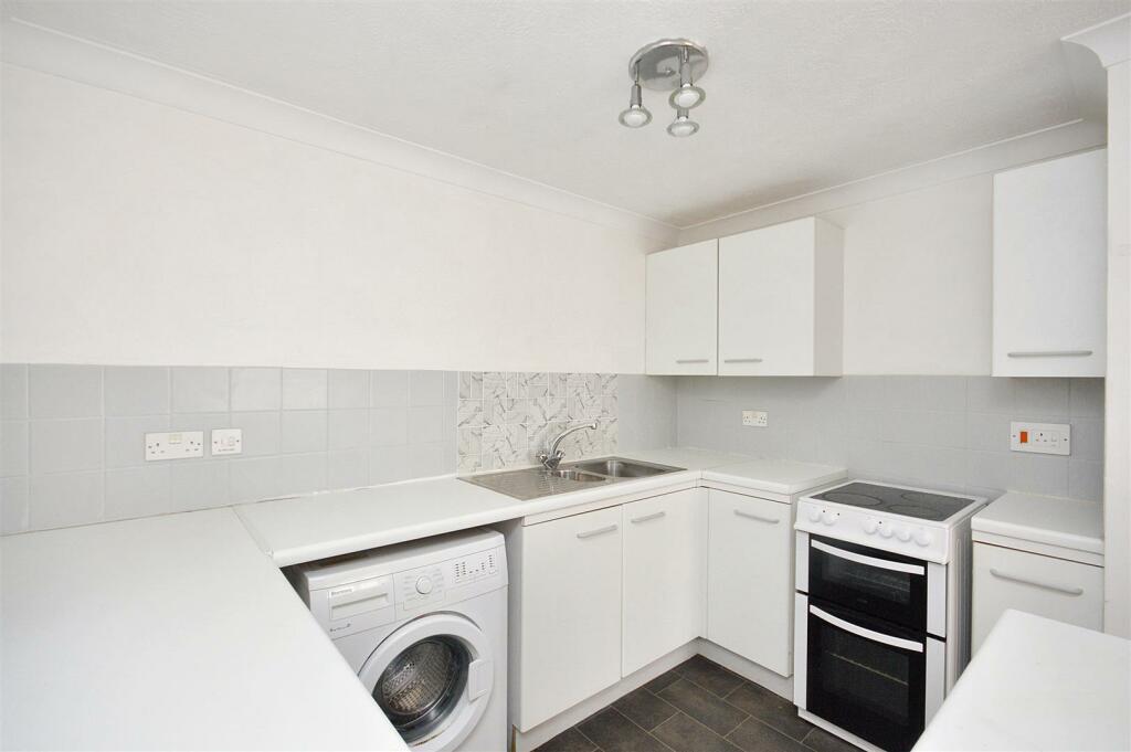 Additional image 7 of Snowdon Close, Eastbourne