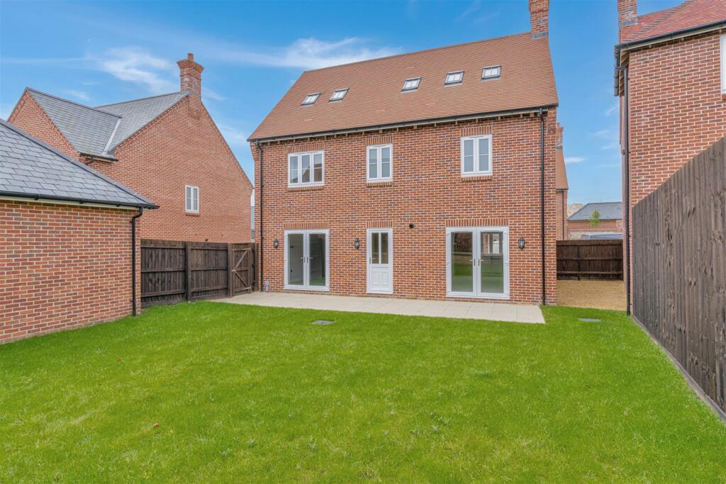 Additional image 4 of Kestrel Close, Wimborne Minster