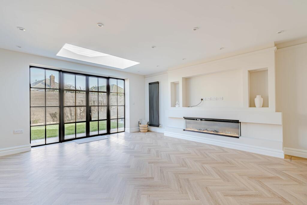 Additional image 5 of Pauntley Road, Christchurch, BH23