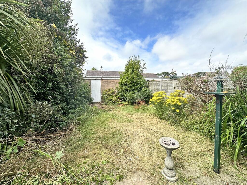 Additional image 12 of The Martells, Barton on Sea, New Milton, Hampshire, BH25
