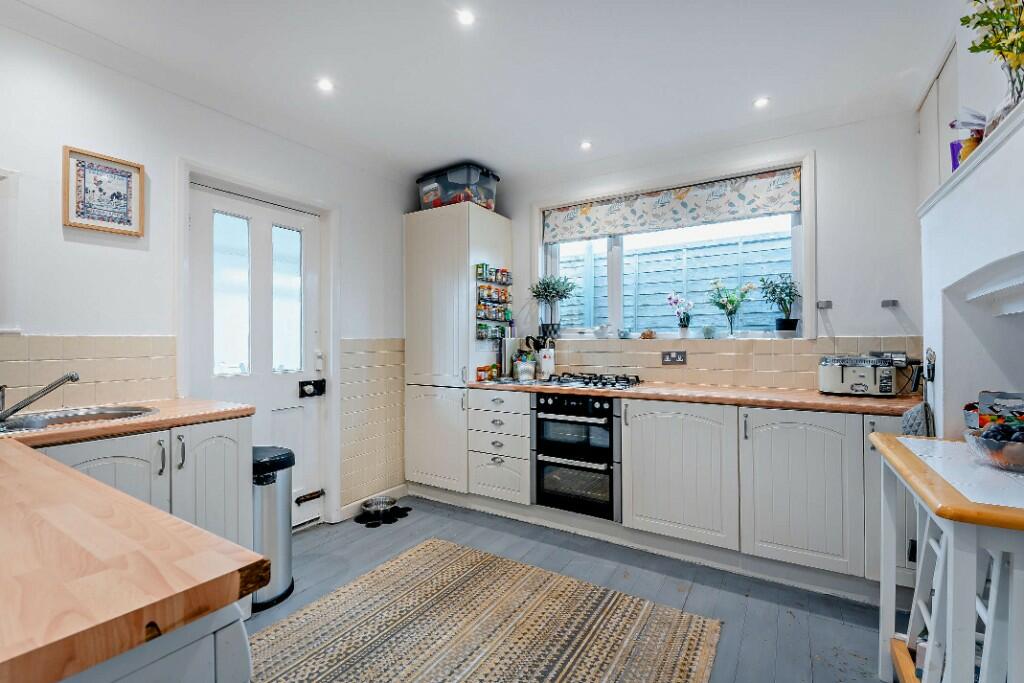 Additional image 3 of Lansdowne Road, Littlehampton, West Sussex, BN17