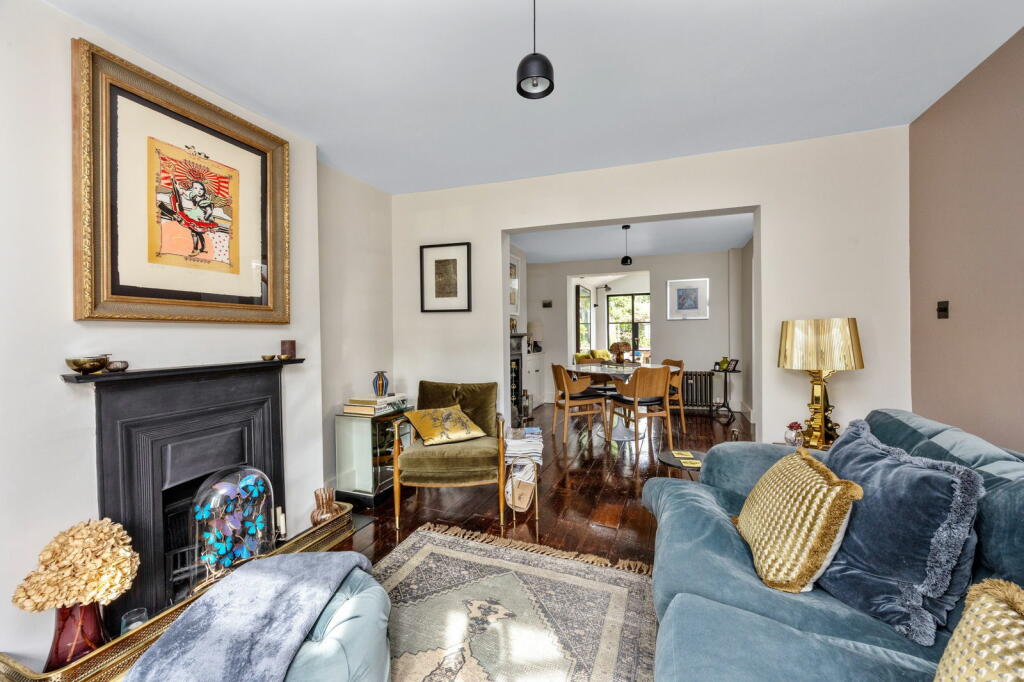 Additional image 6 of Warwick Place, Worthing, BN11 3EU