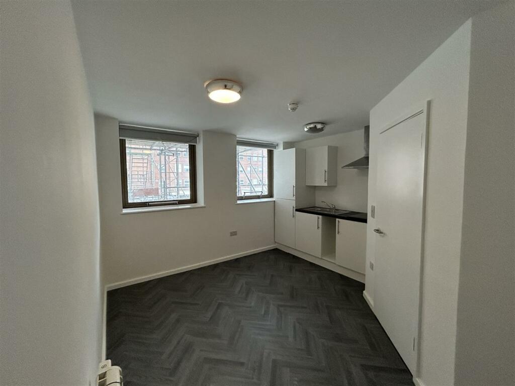 Additional image 2 of SELF CONTAINED STUDIO, BILLS INCLUDED