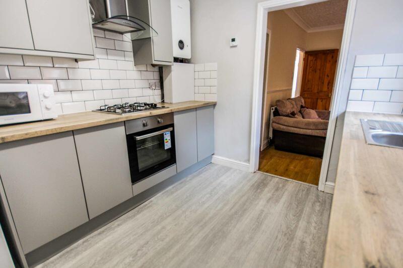 Additional image 5 of A Four Bedroom Detached House in Winton!!