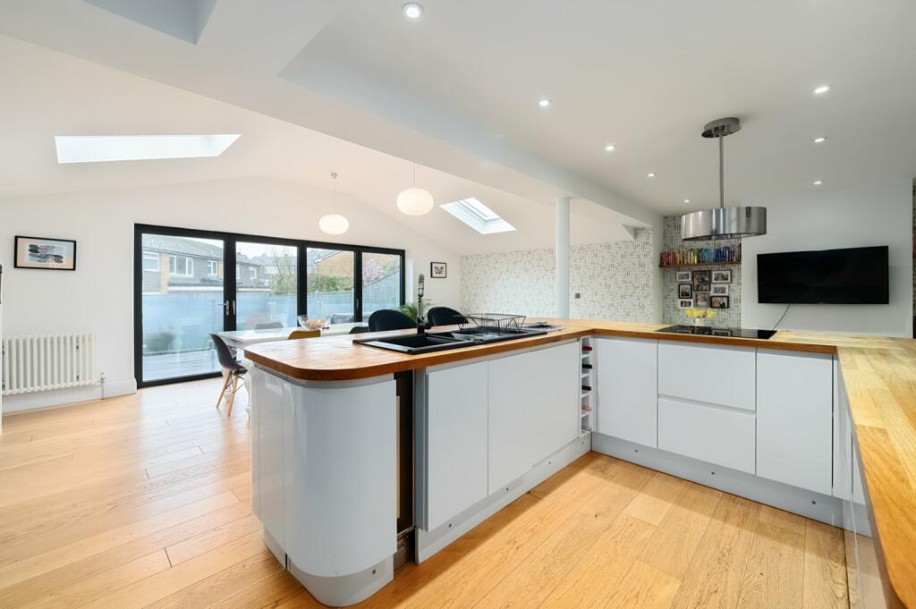 Additional image 7 of Oxen Avenue, Shoreham, West Sussex, BN43