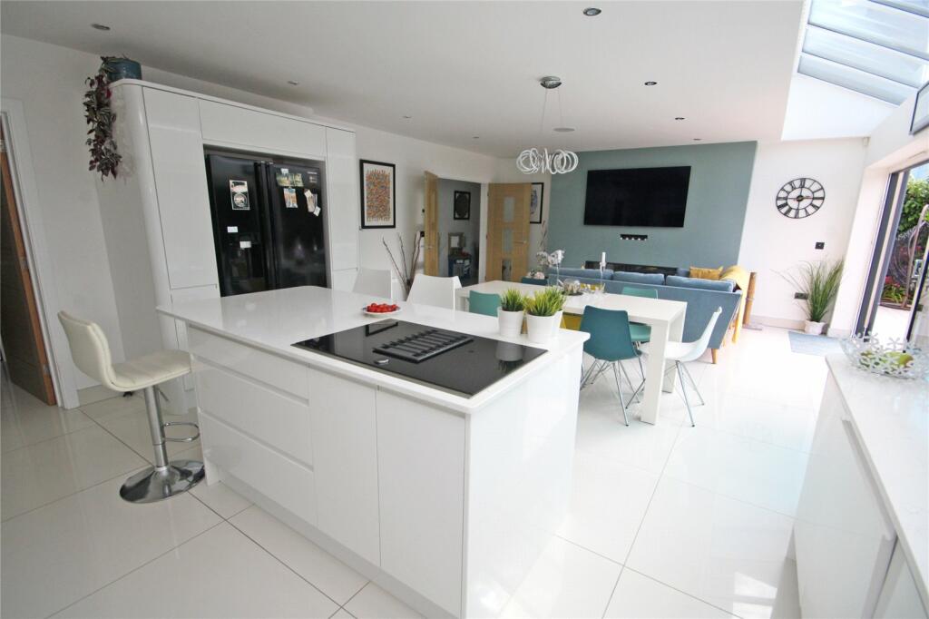 Additional image 4 of Cliffe Road, Barton on Sea, New Milton, Hampshire, BH25