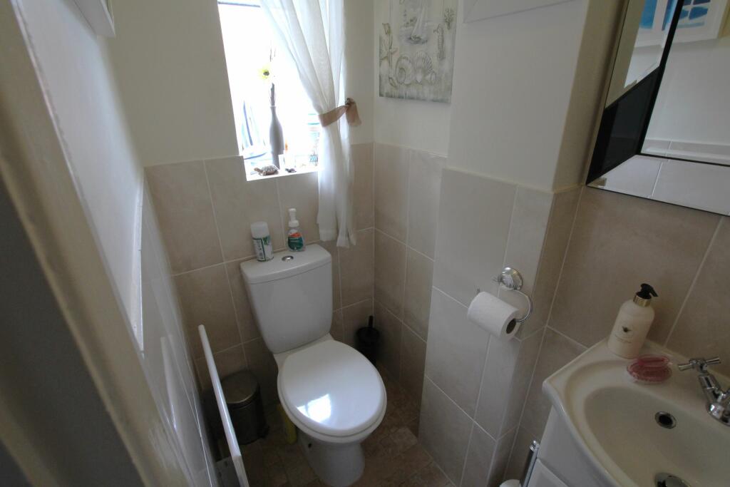 Additional image 8 of Greenacres Drive, Hailsham