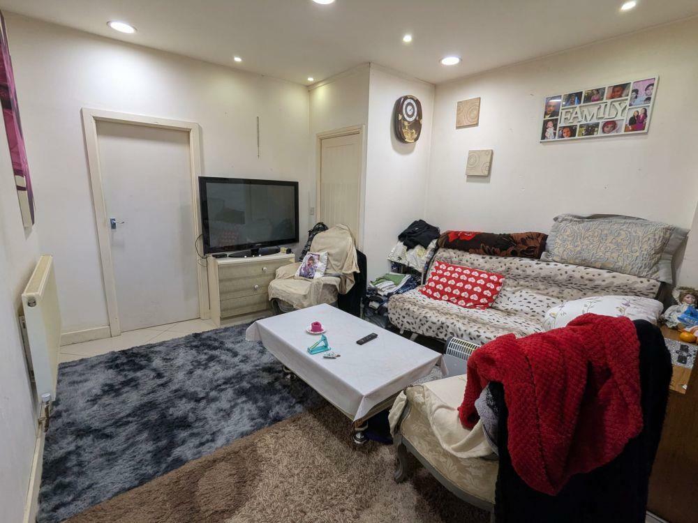 Additional image 8 of 585-587, Thornton Road Bradford, BD8 9RA