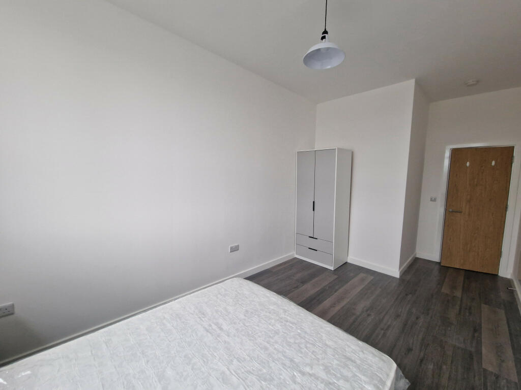 Additional image 8 of Card House, Bingley Road, Bradford, Yorkshire, BD9