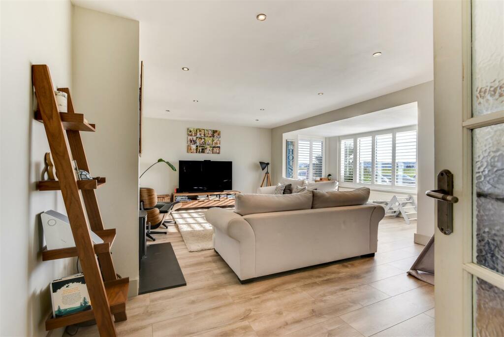 Additional image 11 of Marine Crescent, Goring-By-Sea, Worthing