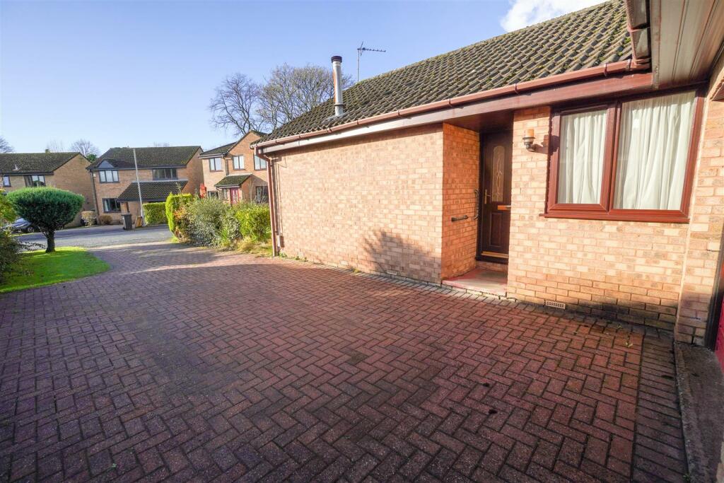 Additional image 20 of Churnet Close, Westhoughton, Bolton