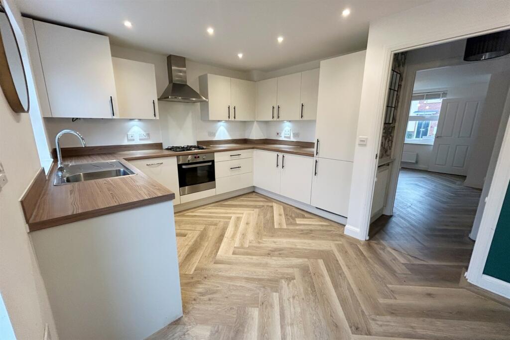 Additional image 4 of Bearwood