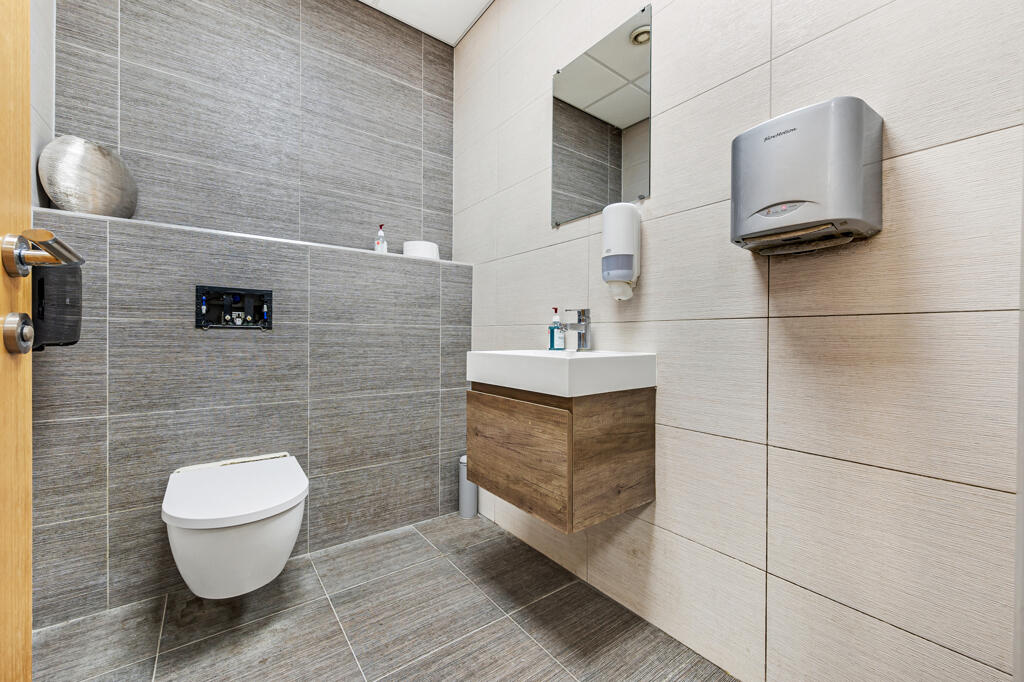 Additional image 13 of LAKESIDE HOUSE, WATERSIDE BUSINESS PARK, SMITHS ROAD, BOLTON, GREATER MANCHESTER, BL3 2QJ