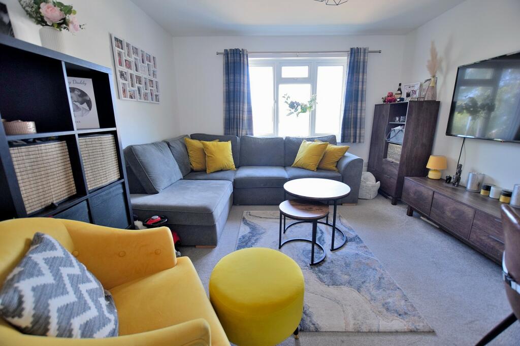 Additional image 5 of Bramshaw Way, New Milton, Hampshire. BH25 7ST