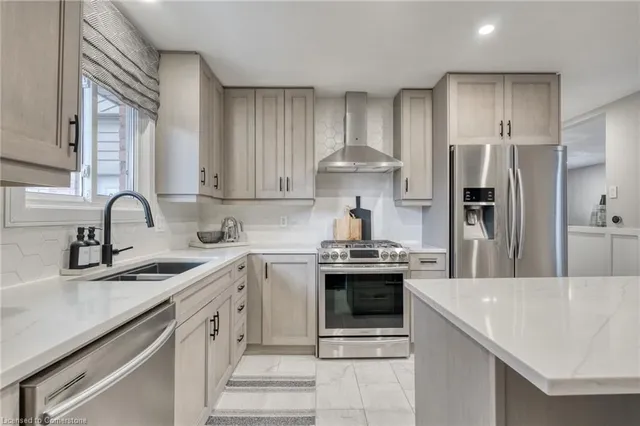 Additional image 16 of 5 Ventura Dr