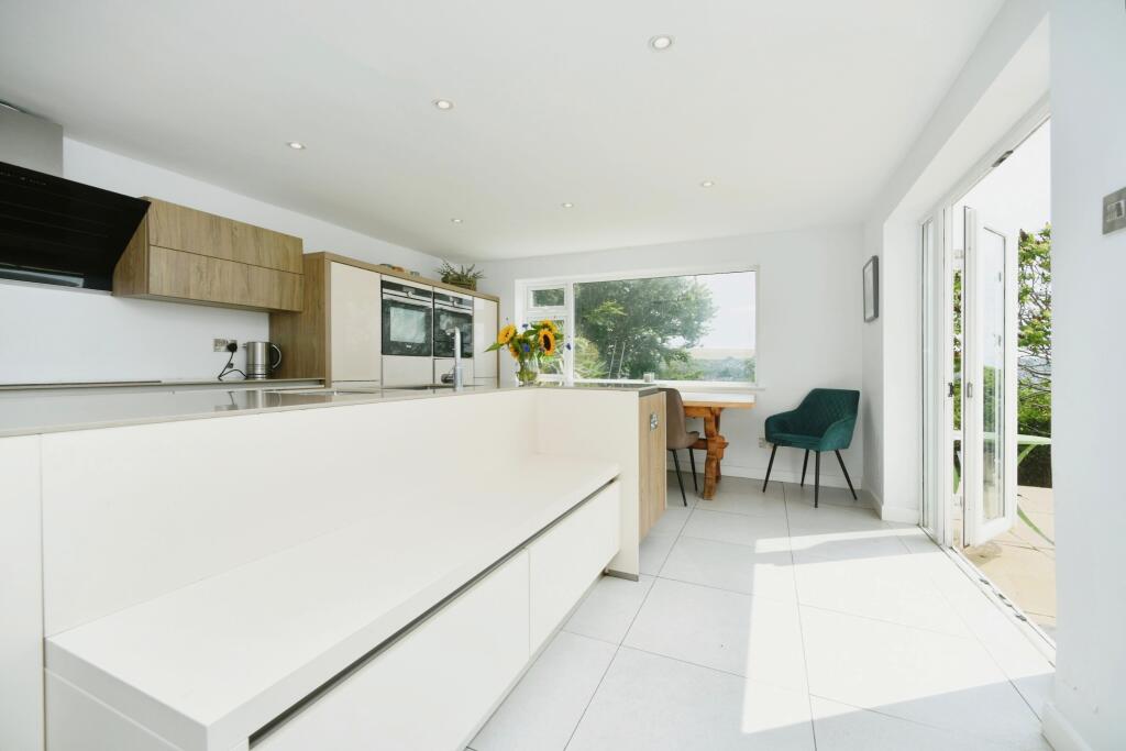 Additional image 15 of Lenham Avenue, Saltdean