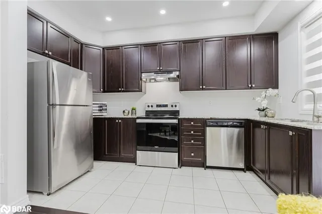 Additional image 10 of 3951 Koenig Rd