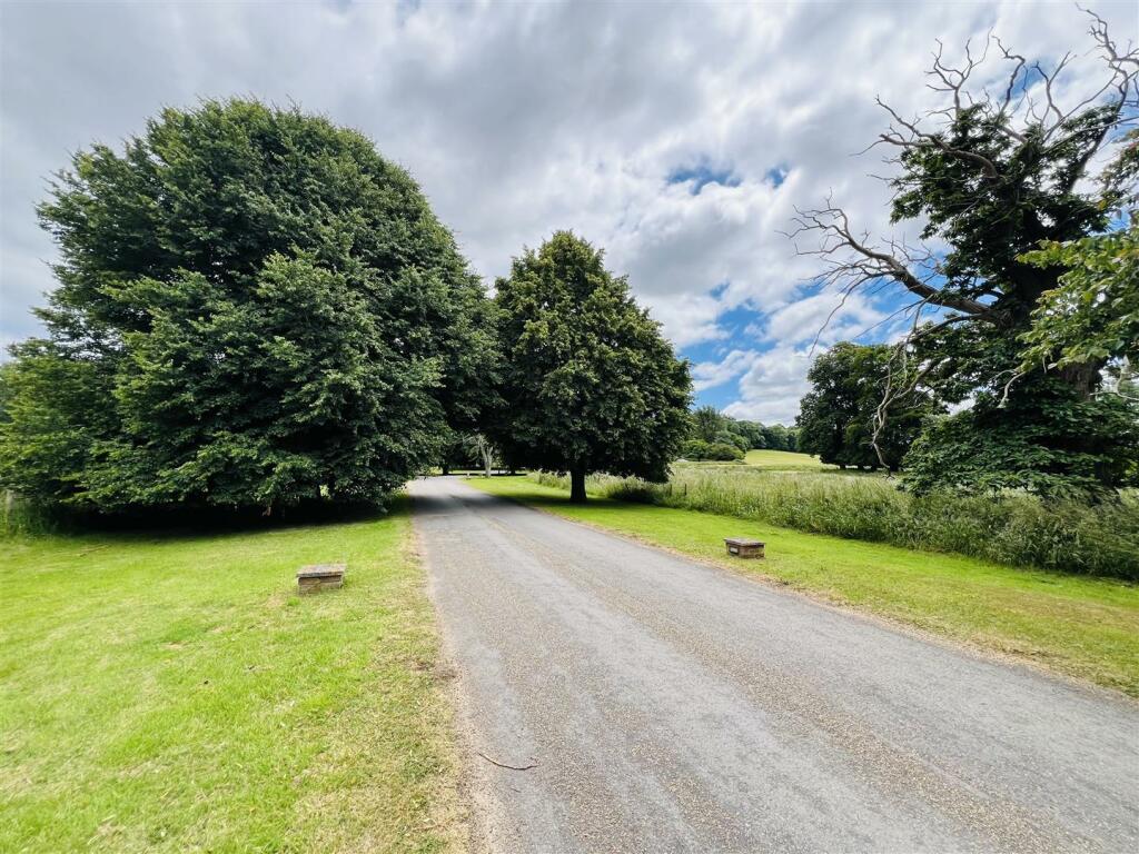 Additional image 16 of Henbury House Gardens, Sturminster Marshall, Wimborne