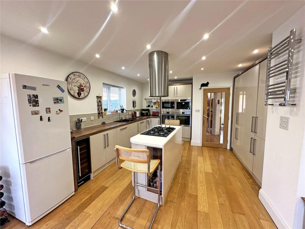 Additional image 4 of Beechwood Avenue, New Milton, Hampshire, BH25