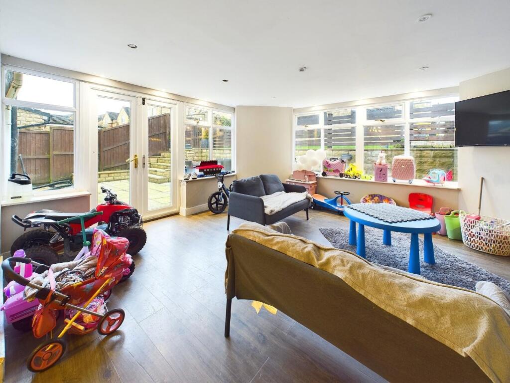 Additional image 7 of Agincourt Drive, Bingley