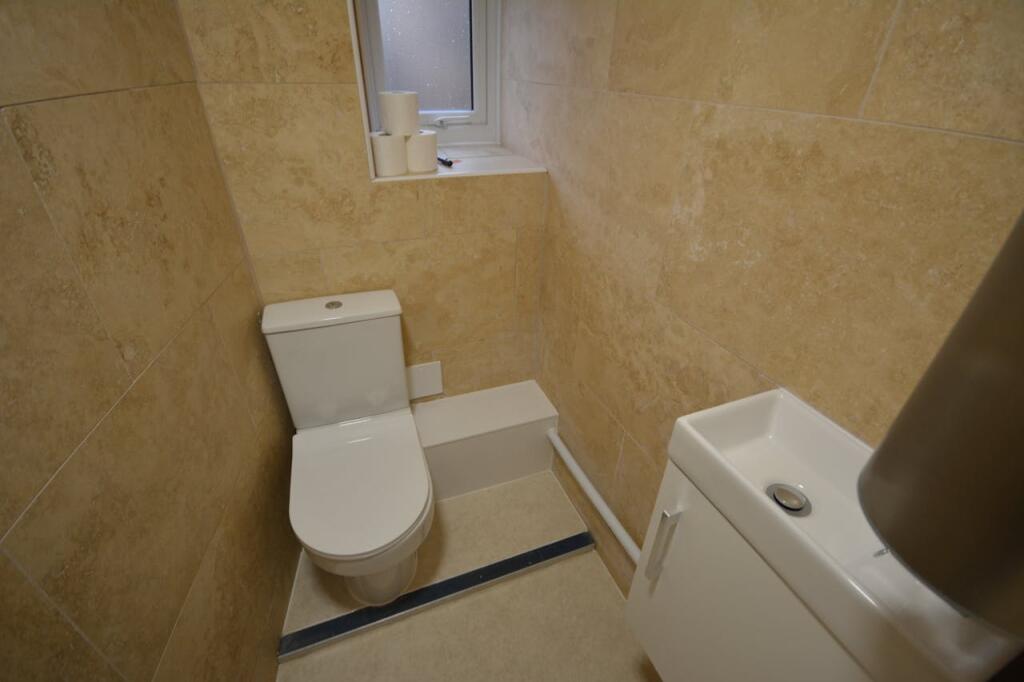 Additional image 9 of 8 Market St, Bury, BL9 0AJ