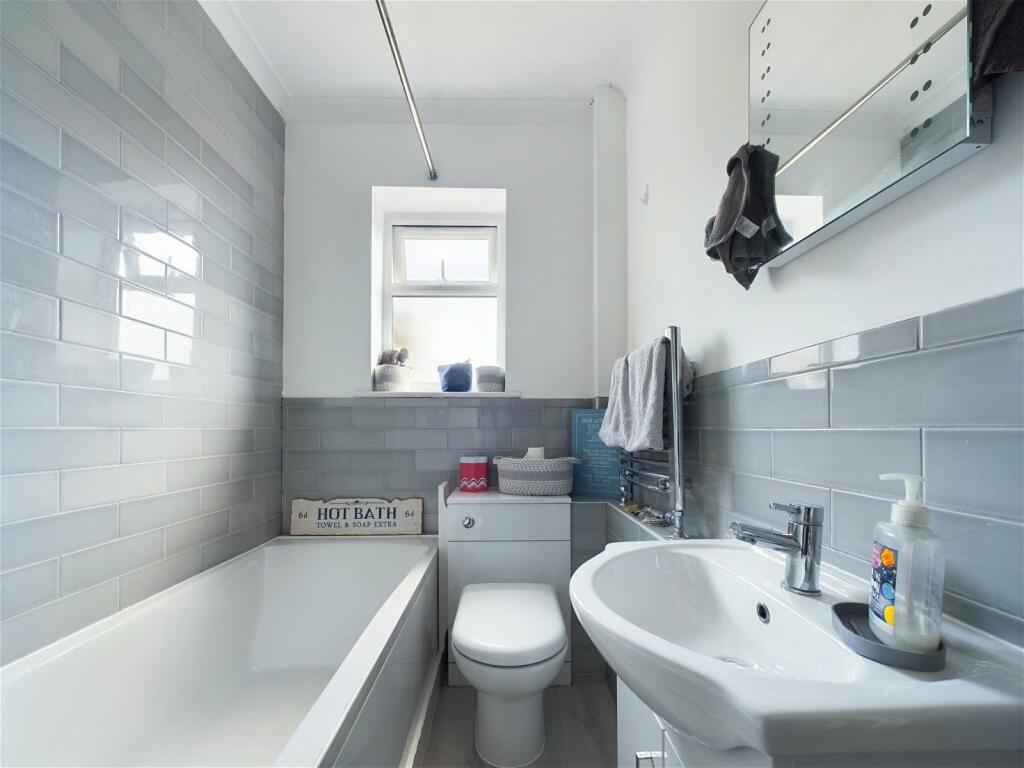 Additional image 7 of Cross Street, Worthing, BN11 1UP