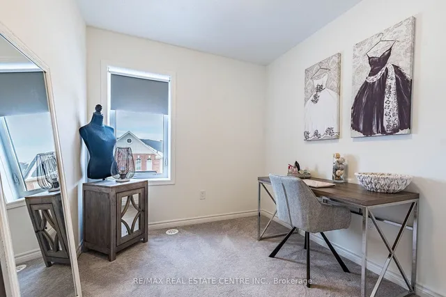 Additional image 22 of 1141 Duignan Cres