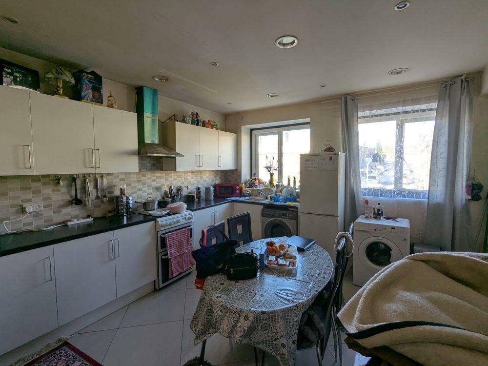 Additional image 9 of 585-587, Thornton Road Bradford, BD8 9RA
