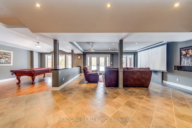 Additional image 27 of 1548 Pinery Cres