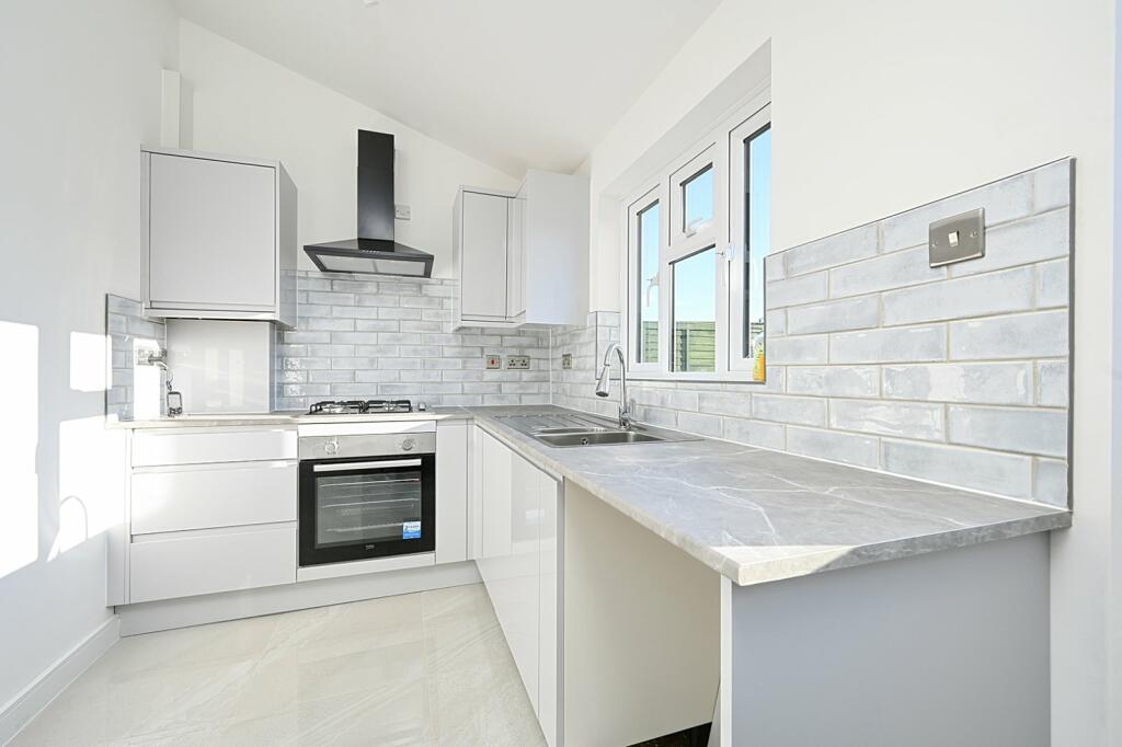 Additional image 14 of Freshbrook Road, Lancing, BN15