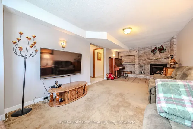 Additional image 28 of 120 Albion Crt