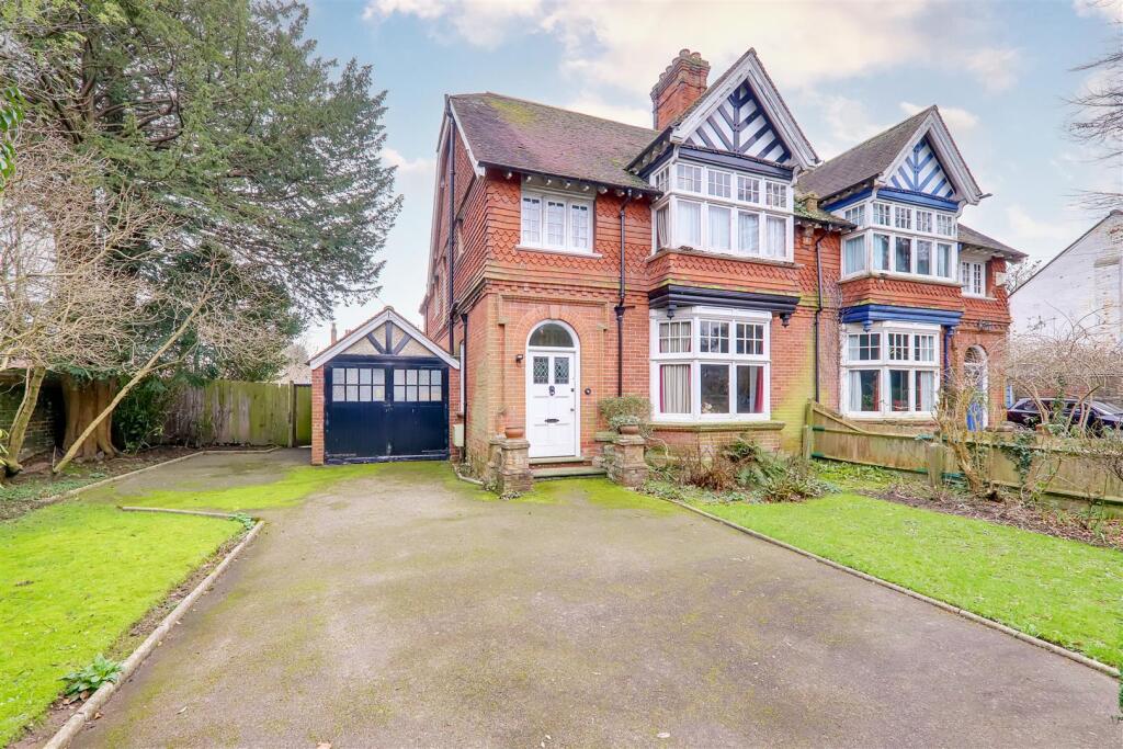 Parkfield Road, Tarring, Worthing