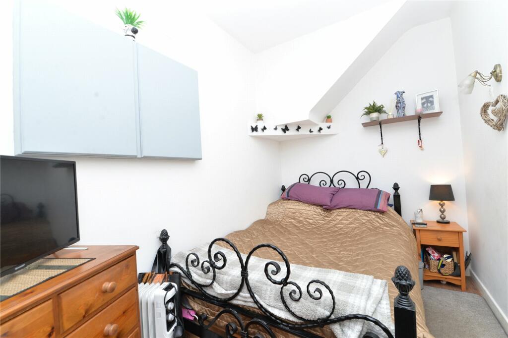 Additional image 6 of Willowdene Close, New Milton, Hampshire, BH25