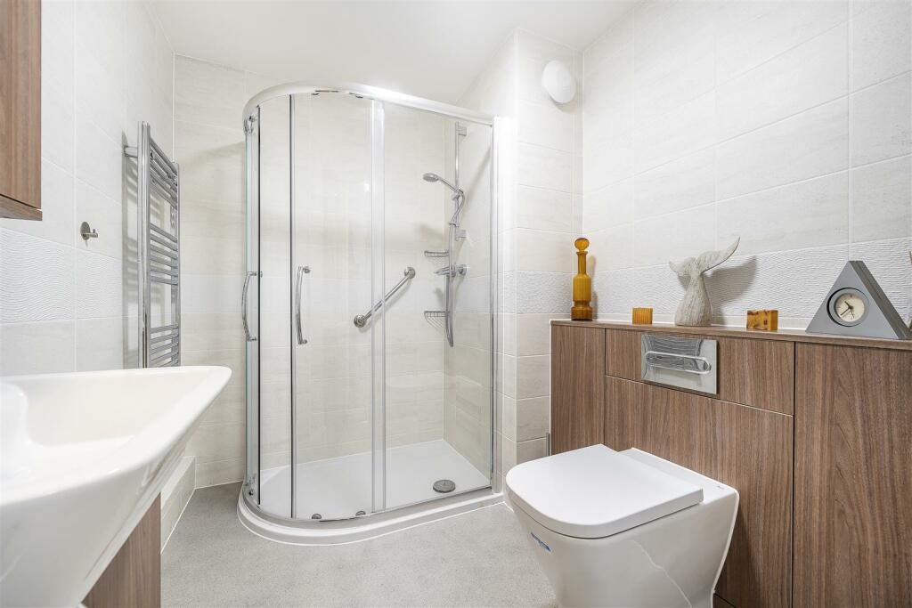 Additional image 12 of Hale Lodge, Littlehampton