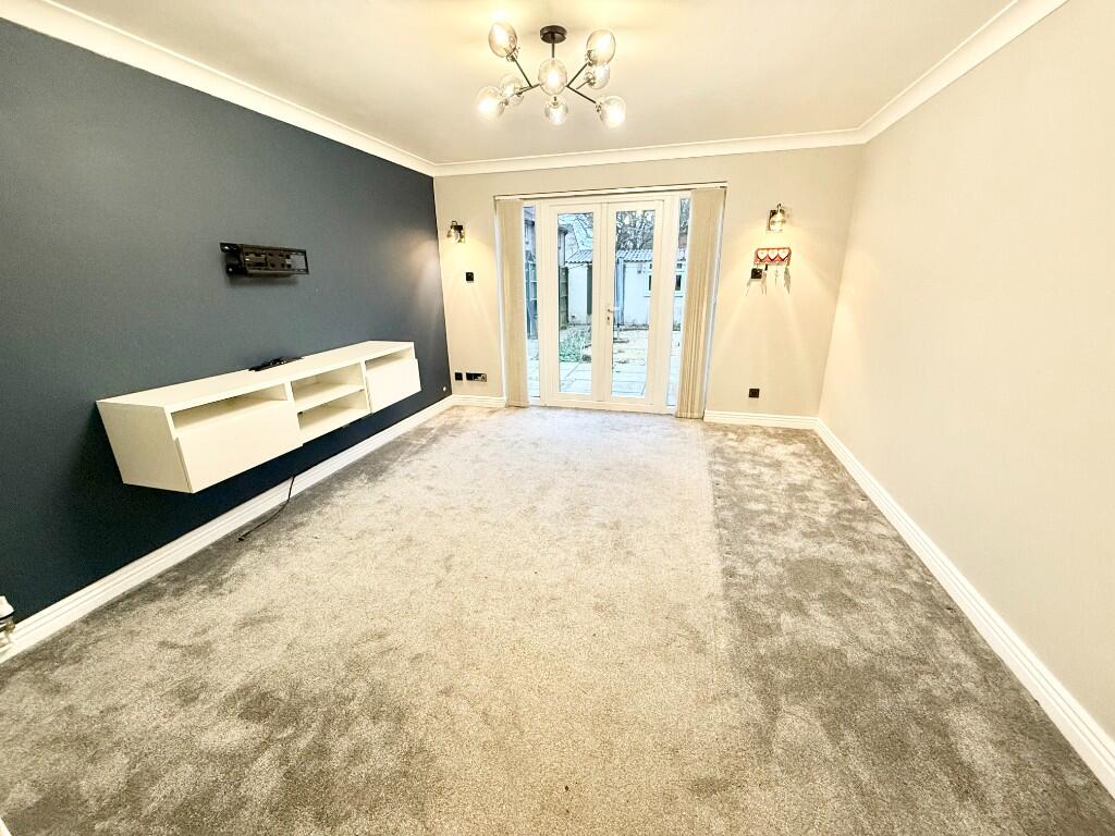 Additional image 2 of Buckingham Walk, New Milton, Hampshire, BH25