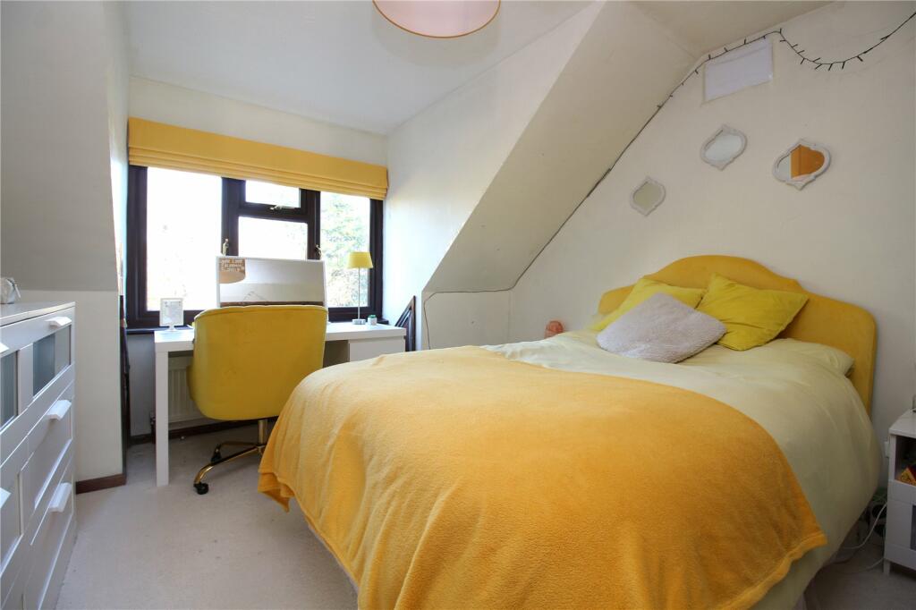 Additional image 10 of Oakwood Avenue, New Milton, Hampshire, BH25