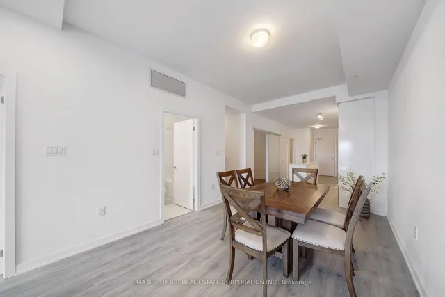 Additional image 12 of 2433 Dufferin St Unit 811