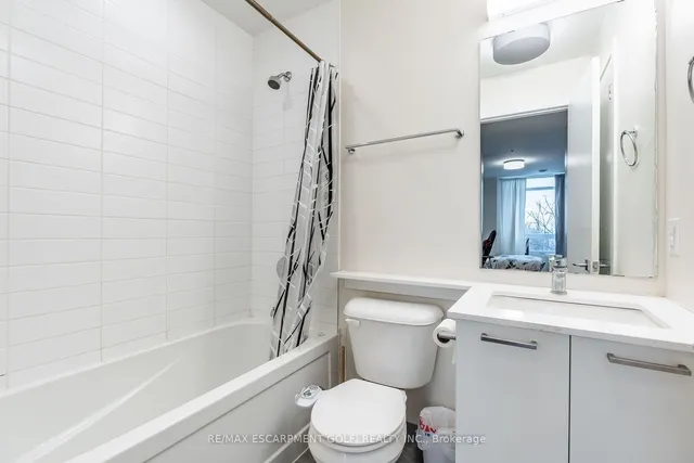 Additional image 21 of 467 CHARLTON Ave Unit 305