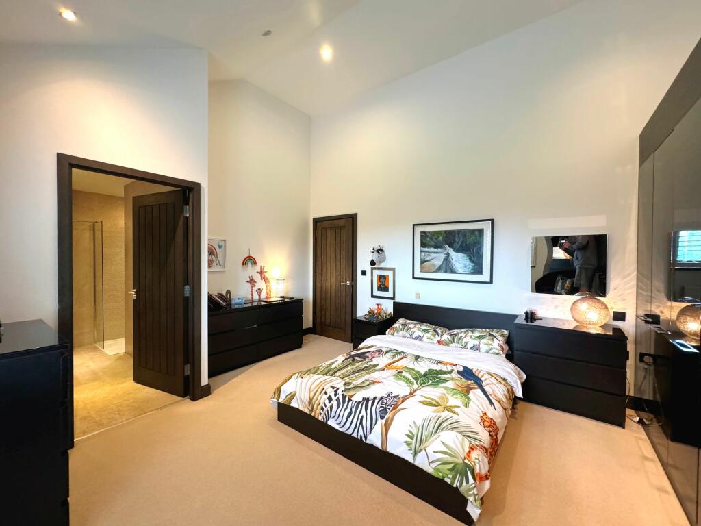 Additional image 30 of Oak Cottage, Top O'th Knotts Farm, off Tottington Rd, Harwood BL2