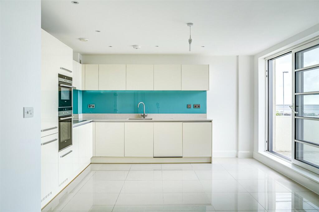 Additional image 35 of Vista Mare East, 42 West Parade, West Worthing, West Sussex, BN11