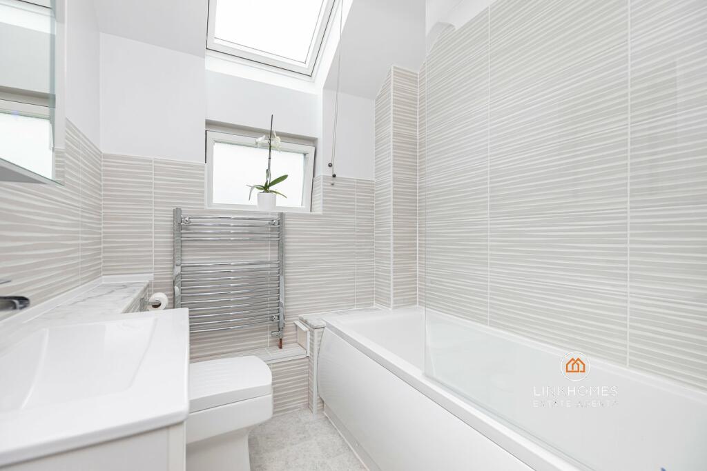 Additional image 6 of Sunningdale Gardens, Broadstone, BH18