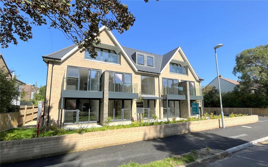 Additional image 10 of Vita Maris, 19-21 Wortley Road, Highcliffe, Dorset, BH23