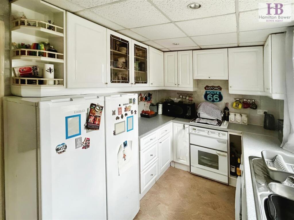 Additional image 3 of Glenaire, Shipley, Bradford