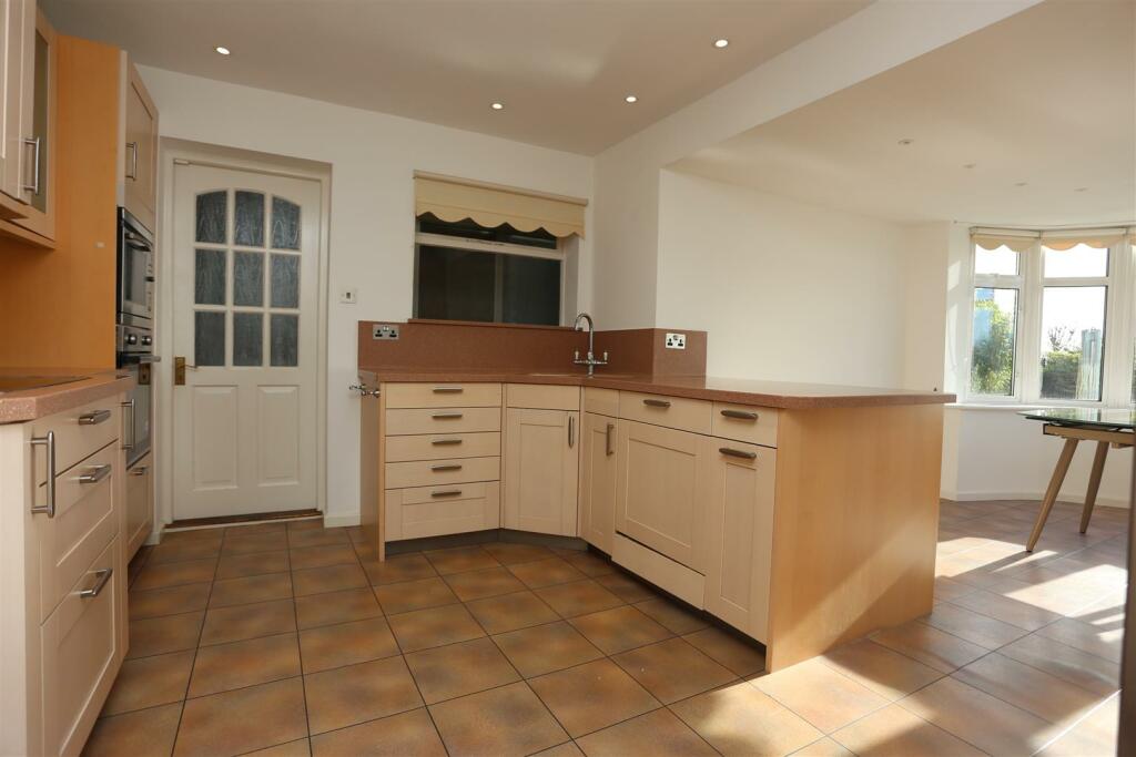 Additional image 15 of Crescent Drive South, Brighton