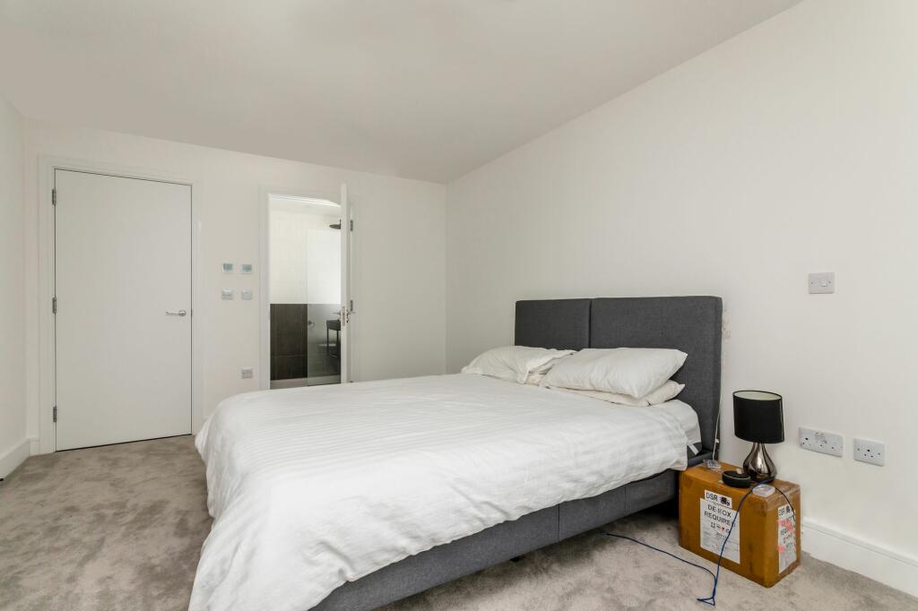 Additional image 8 of AURUM, 189 Kingsway, Hove, BN3