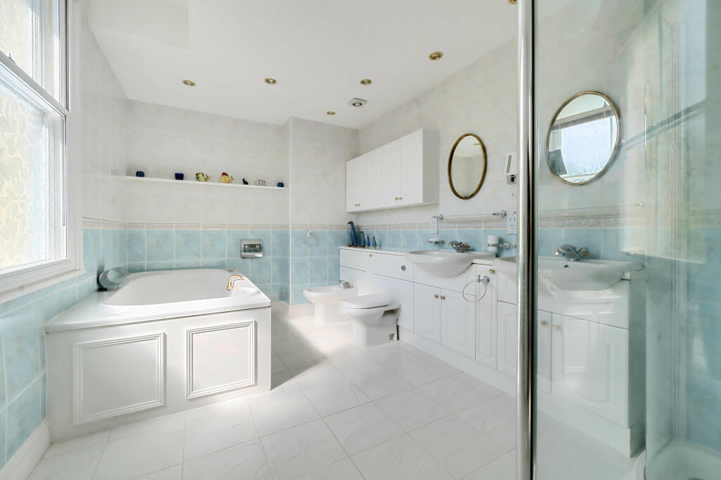 Additional image 12 of High Street, Steyning, BN44