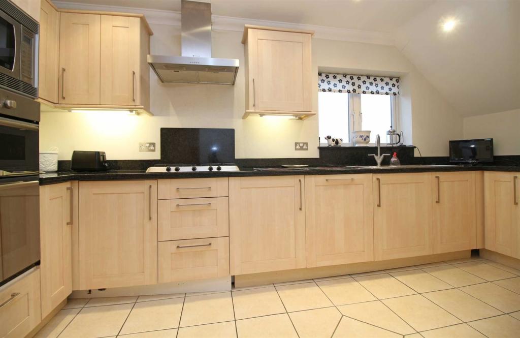 Additional image 15 of Becton Lane, Barton On Sea, Hampshire, BH25