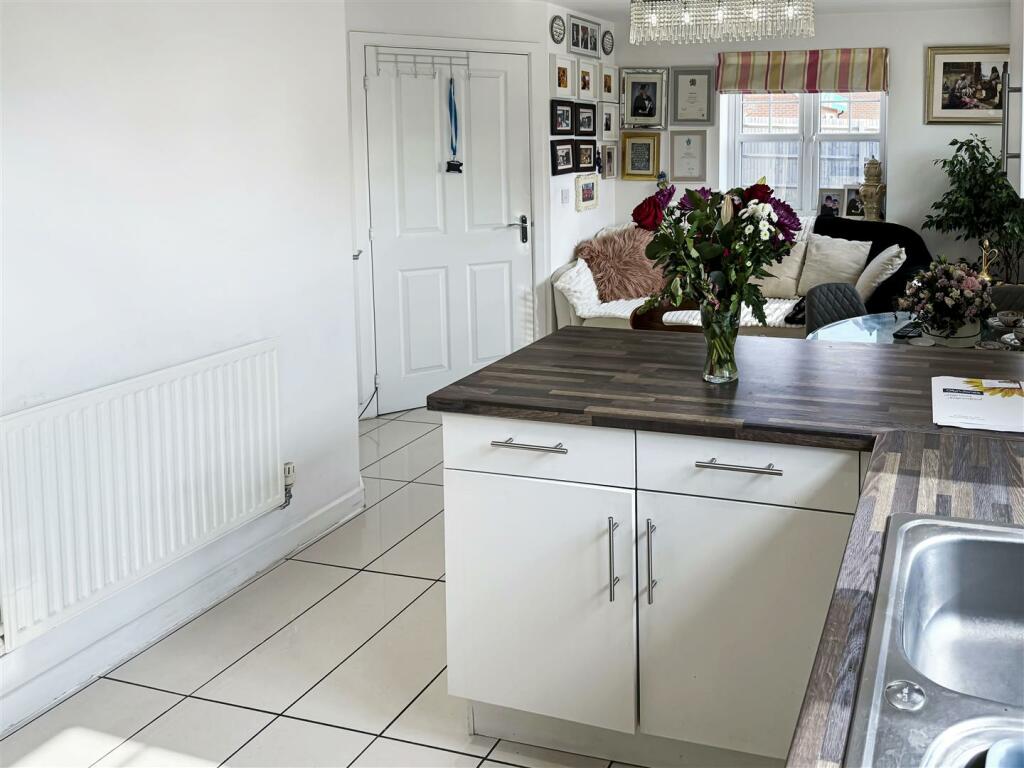 Additional image 11 of Hinchliff Drive, Wick, Littlehampton