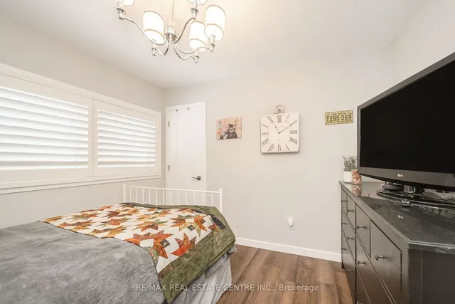 Additional image 32 of 20 Carberry Cres