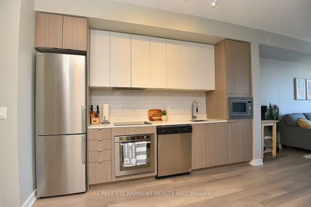 Additional image 15 of 5220 Dundas St Unit D509